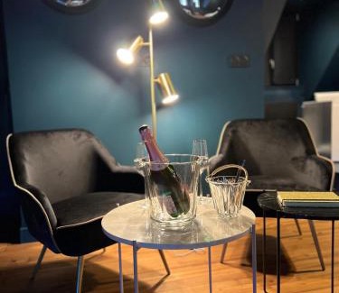 Eu Apartment | LA SUITE ISAHORA. Les Locations ISAHORA c'est aussi plusieurs appart' de Standing à 2 pas du Château d'Eu, des Falaises du Tréport, de MERS les Bains et Aux portes de la BAIE DE SOMME