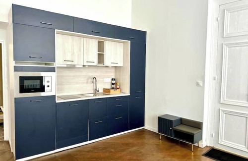 Douai Apartment | La Suite Private Spa Blue in the heart of Douai