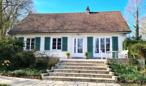 Gueures House | LA TANIÈRE
