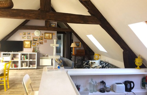 Blere House | La Taniere totale du Loup garou, whole house.
