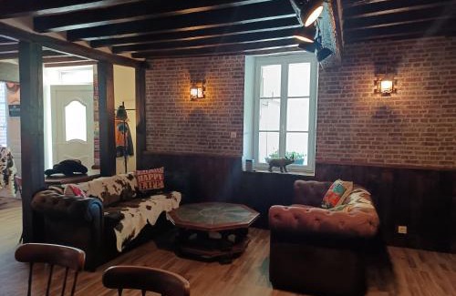 Thury House | La Taverne de la Zibetterie