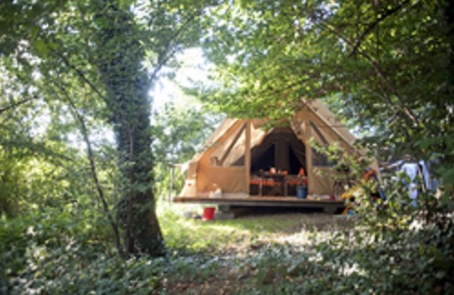 Dardilly RV Rental | La tente Toile & Bois Classic V - Up to 5 people - 25 m² numero 6