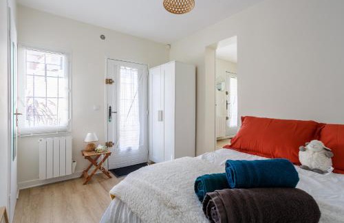 Orsay Apartment | LA TERRASSE - FIBRE - PARKING GRATUIT - Proche écoles et entreprises