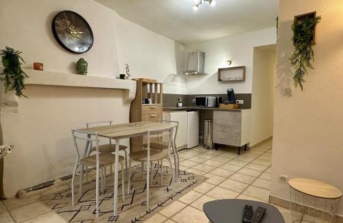 La Celle-sous-Gouzon Apartment | La terrasse de Grangevieille