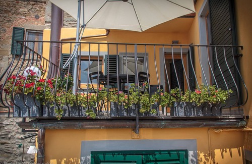 Cortona Old Town Apartment | La Terrazza sulla Valle, with private terrace overlooking the valley!