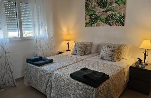 Roldan Villa | La Torre Golf 3-Bed Villa- Pool Hot Tub & Terrace