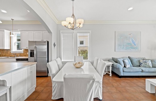 Fort Bay Condo | La Valencia Villa By Panhandle Getaways