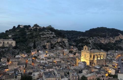 Modica House | La valle dei carrubi