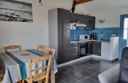 La Faute-sur-Mer House | "La Vendéenne" single-storey house in residence with swimming pool, near beach.