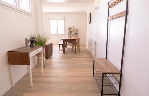 Sainte-Florence House | La Vie En Gîte (Le Vintage)