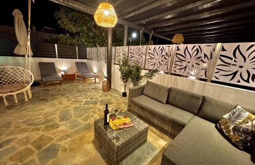 Glisidia Apartment | La vie est belle Luxury Residence With Jacuzzi '2'