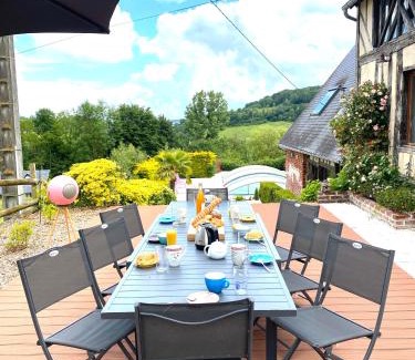 Guerquesalles House | La Villa Bucaille à Camembert avec sa Vue panoramique-10p