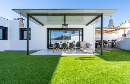El Roc de Sant Gaieta Villa | La Villa del Roc