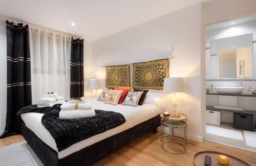 Lattes Bed & Breakfast | La Villa Des Sens