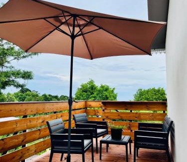 L'Etang-Sale Villa | La Villa Gréviller