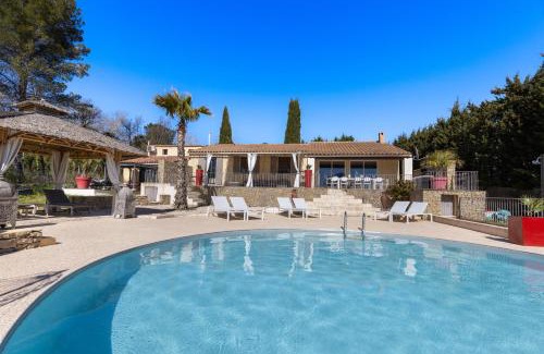 L'Isle-sur-la-Sorgue Villa | La Villa L'Isle-St-Antoine piscine chauffée