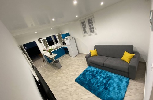Ducos Apartment | La Villa Navidad Océan -Apartment-Partial sea view-Family-Ensuite with Shower