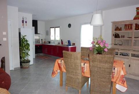 Ucel House | la Villa rouge Ardèche "le Baya"