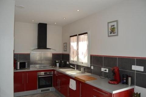 Ucel House | la Villa rouge Ardèche "le Baya"