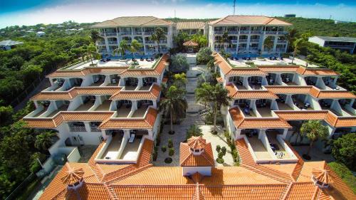 The Bight Apartment | La Vista Azul - Lovely Spacious Condo close to Grace Bay - Free Wi-Fi