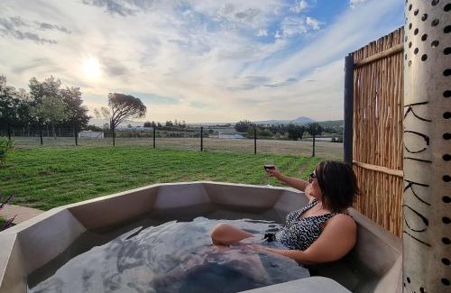 Drakenstein Resort | La Vita Romantic Getaway Cabin