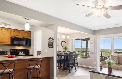 Indian Point Condo | Labor Day Open! Spacious Condo-Great Lake Views- Silver Dollar City 1 mile!