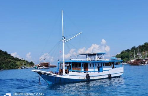 Labuan Bajo Boat Rental | Labuan Bajo Boat Charter