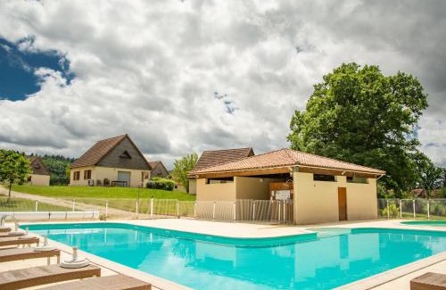 Lacapelle-Marival House | Lac Bleu 39