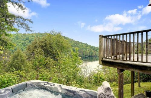 Wentworth-Nord House | Lac Laurel Access Spa & Nature