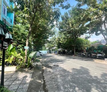 Tan Thuan Dong House | LagaLae Your Homes