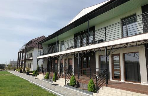 Volyn Oblast House | Lago Casa