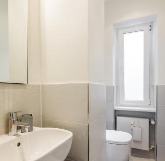 Ville Haute Apartment | Lago Welcome Place d'Armes I
