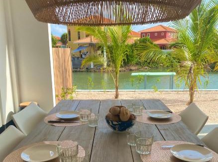 Kralendijk House | Lagoon Lounge