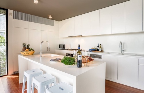 Noosa Heads House | Laguna Bay Vista - Amazing Views Over the Prestigious Laguna Bay