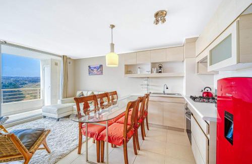 Algarrobo Apartment | Laguna Beach