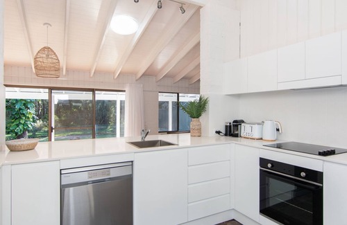 Green Point House | Laguna house just 100 metres from Wallis lake