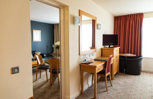 Lahinch Hotel | Lahinch Coast Hotel and Suites