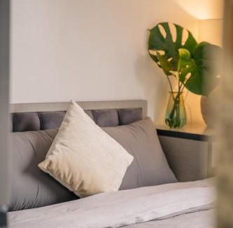 Lang Ha Apartment | LaHomestay Thái Hà