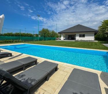 Balotesti House | LaHuzur - Casa de Vacanta - Therme Balotesti & Aeroport Otopeni