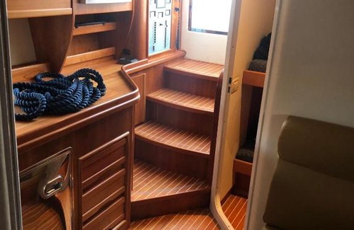 Mergellina Boat Rental | Lainapolicharteryacht