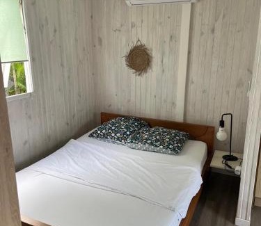 Saint-Pierre Ski Chalet | LaKaz Daniel - Bungalow avec piscine