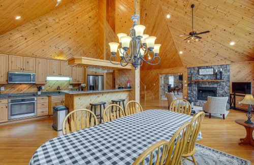 Louisa House | Lake Anna Retreat with Dock Access Boating and BBQs!