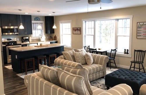 Lake Arrowhead House | Lake Arrowhead lakefront retreat: beach, dock, boat, fish, relax, adventures