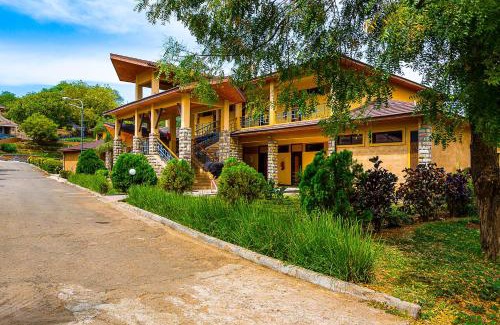 Bogoria Hotel | Lake Bogoria Spa Resort