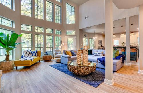Gober House | Lake Bonham Home Epic Family Getaway!