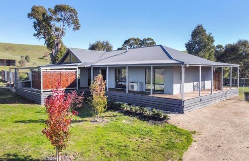 Mansfield House | Lake Breeze