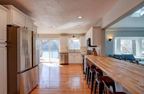 Piney House | Lake days, cozy nights, unforgettable memories.