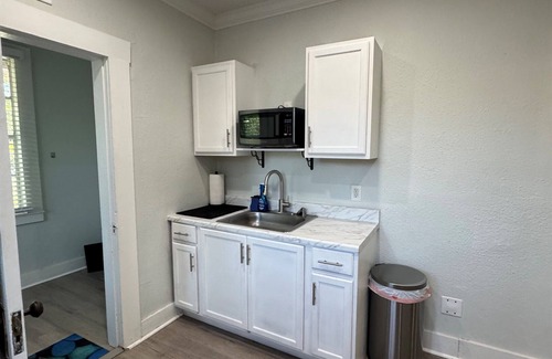 Lake Eola Heights Apartment | Lake Eola Thornton Park Studio with balcony