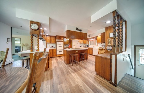 Conneaut House | Lake Erie Getaway with Private Pool & Yard!