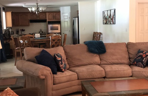 Kingston House | Lake front, Guest Boat Dock, Sand Beach, Water sports, Great Fishing, or Relax